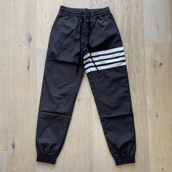 Thom Browne Track Pants w/ 4 bar in flyweight tech, charcoal, size 36 - Picture 1 of 7